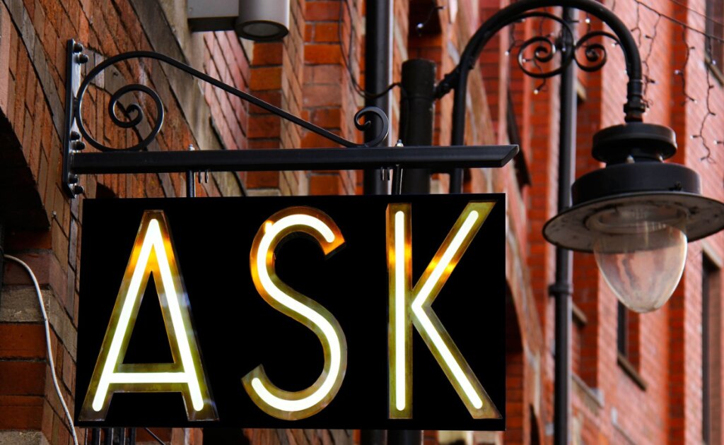 2 Questions to Ask Yourself Daily to Become Even More Fulfilled - Femme Coach article featured image