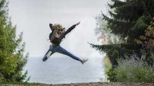 Are You Addicted to Happiness? 6 Easy Ways to Break the Happiness Cycle for True Fulfillment - Femme Coach article featured image