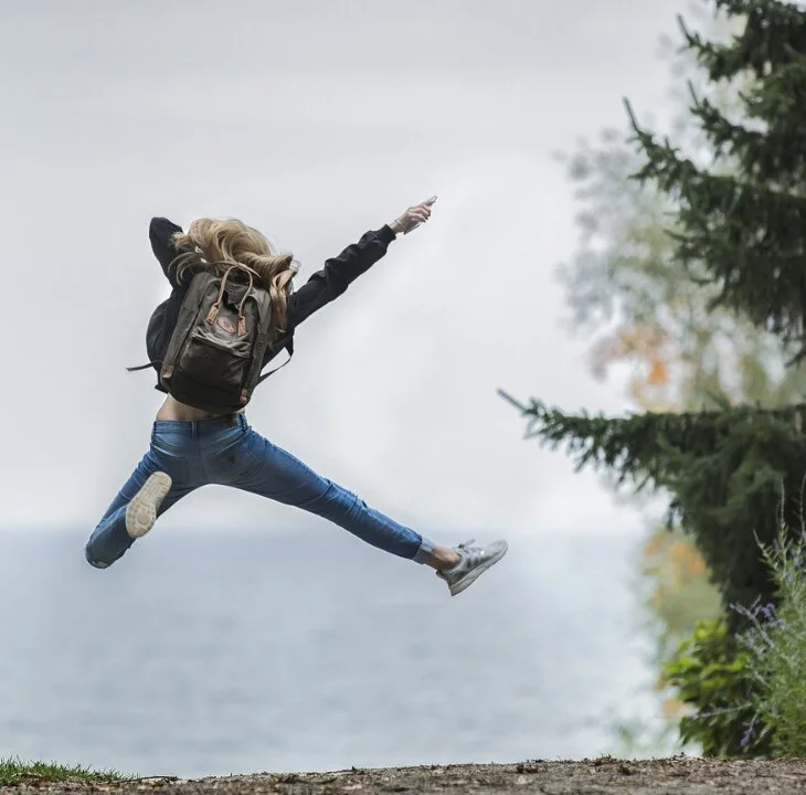 Are You Addicted to Happiness? 6 Easy Ways to Break the Happiness Cycle for True Fulfillment - Fhemistry article featured image