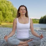 How to Prioritize Your Health and Wellbeing During the Holiday Season - Femme Coach article featured image