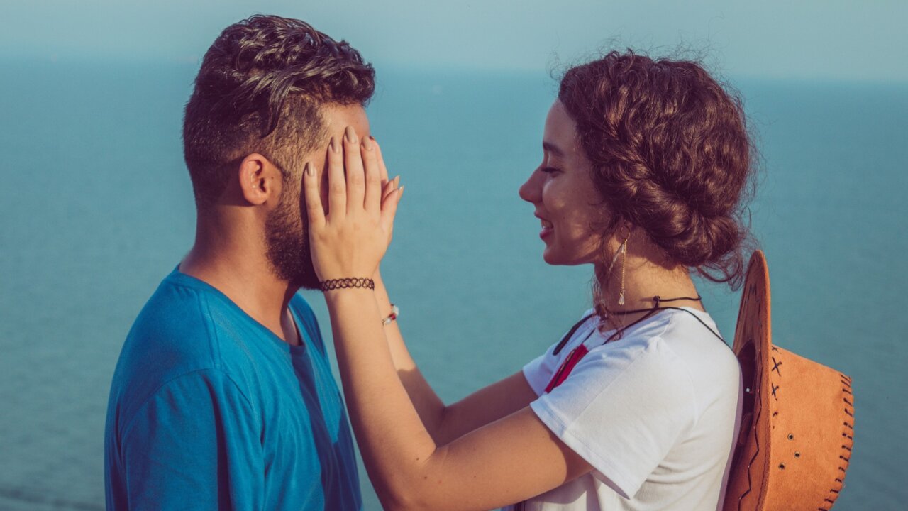How to Heal from a Fear of Abandonment in Relationships - Femme Coach article featured image