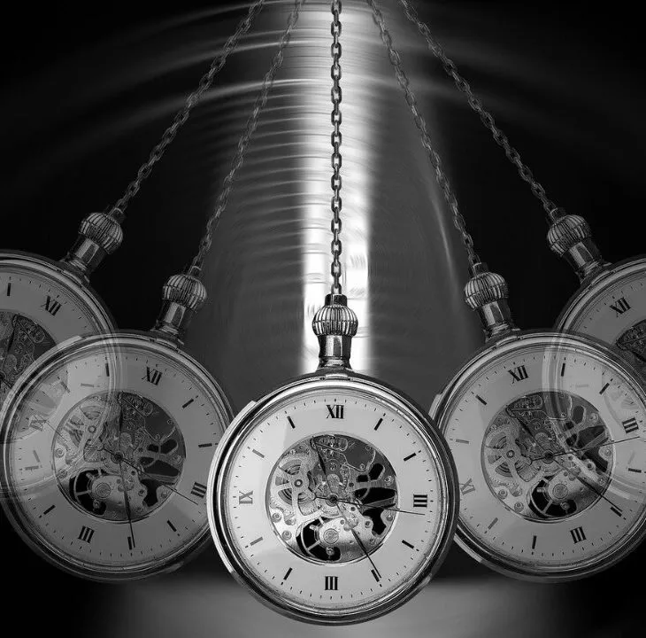 How Hypnosis Can Help You Move Forward