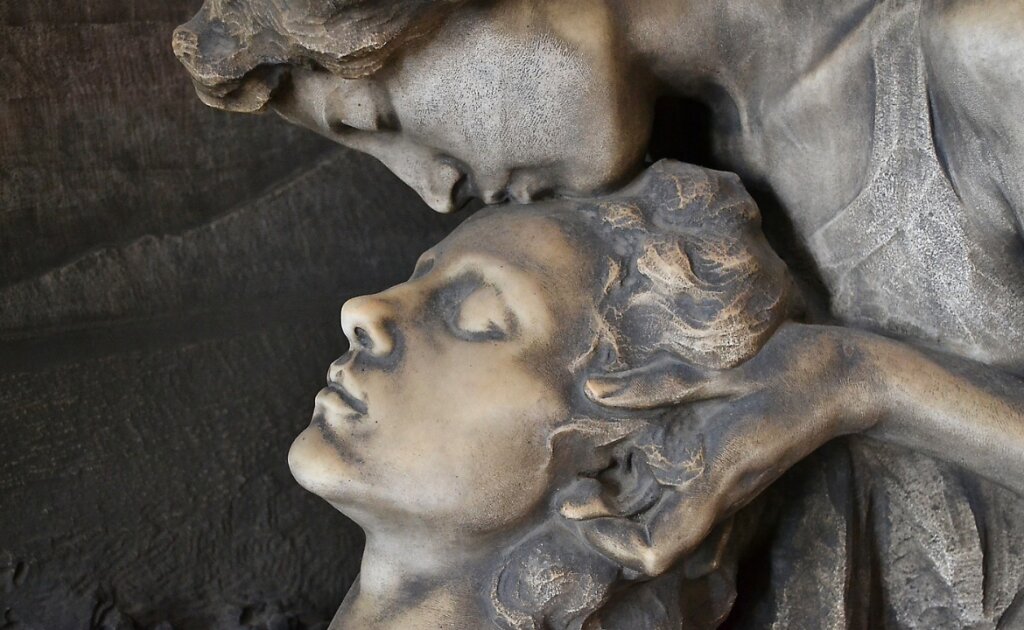 3 Ways to Bust Through Negative Patterns - Femme Coach article featured image