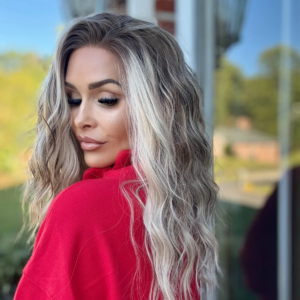 AISOM Mila Ash Blonde Highlights Water Wave Lace Front Wig 16 Inch | 120% Density Synthetic