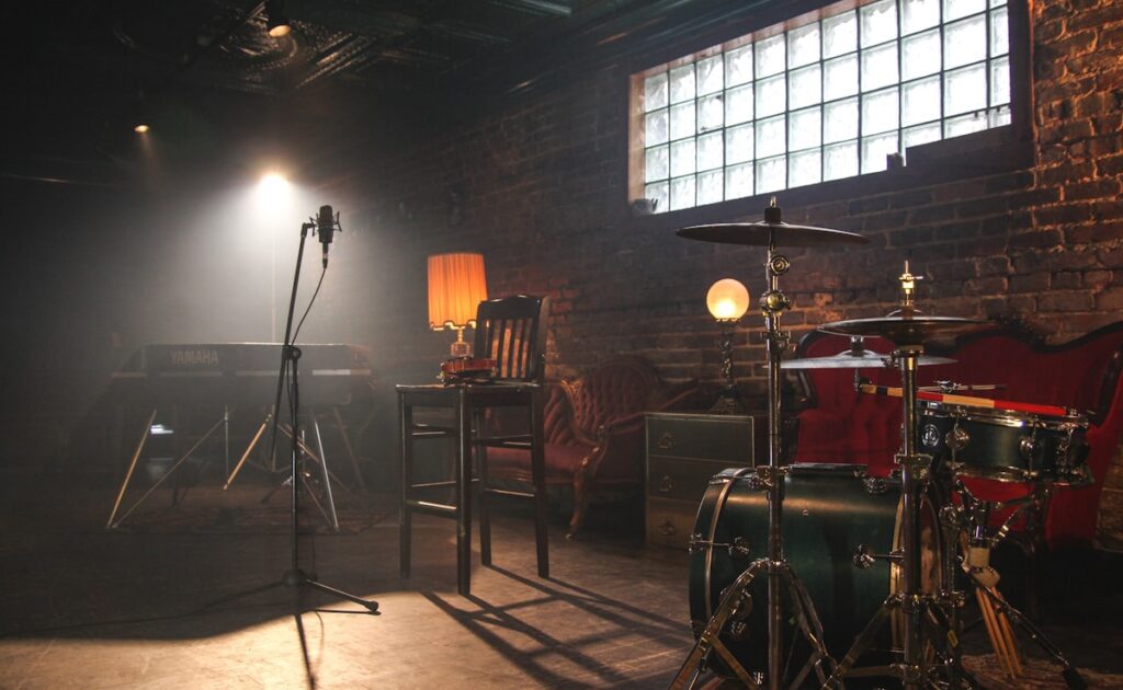 Music and awards representing Kate Hudson's Oscar nomination